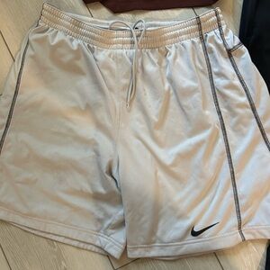 Nike Men's Light Gray Athletic Shorts